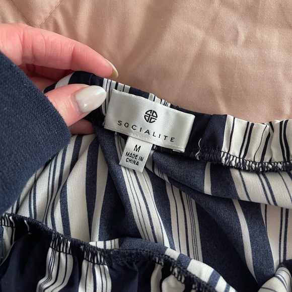 Striped romper - Picture 3 of 3